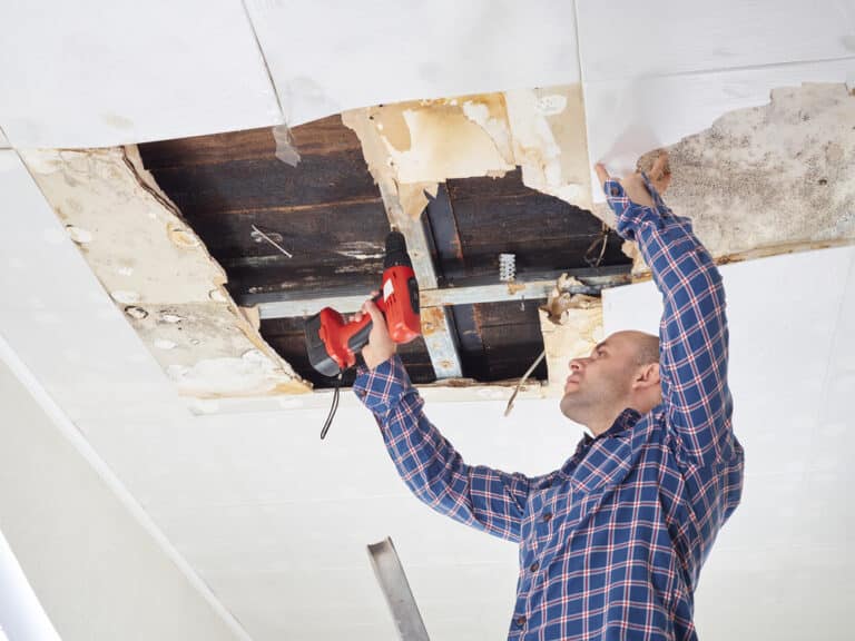 How to Identify Water Damage on Your Walls